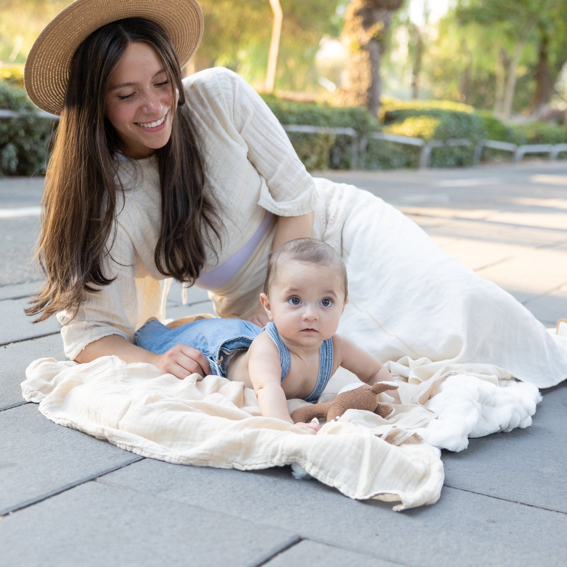 Snuggle Wrap Tan Swaddle Blanket Set